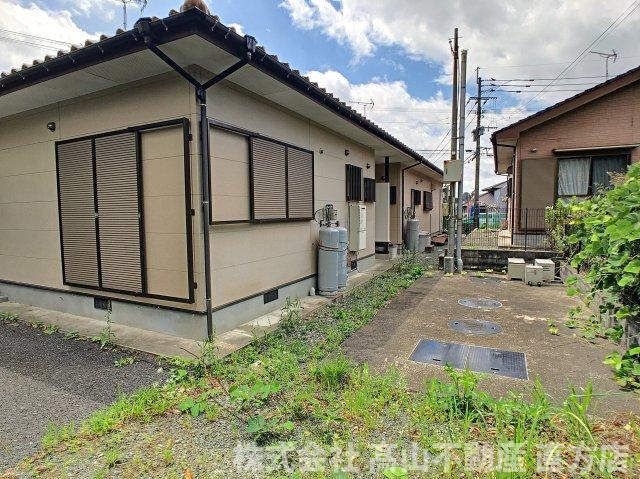 直方市大字感田のテラスの庭