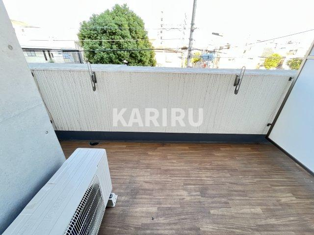 ヴェルテックスのバルコニー