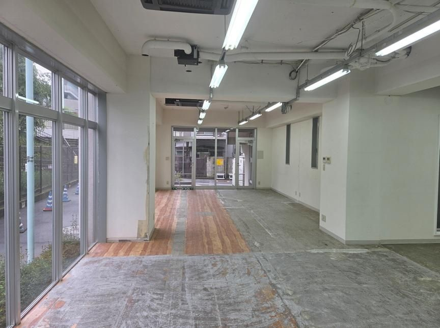 渋谷区上原１丁目の店舗事務所の内装