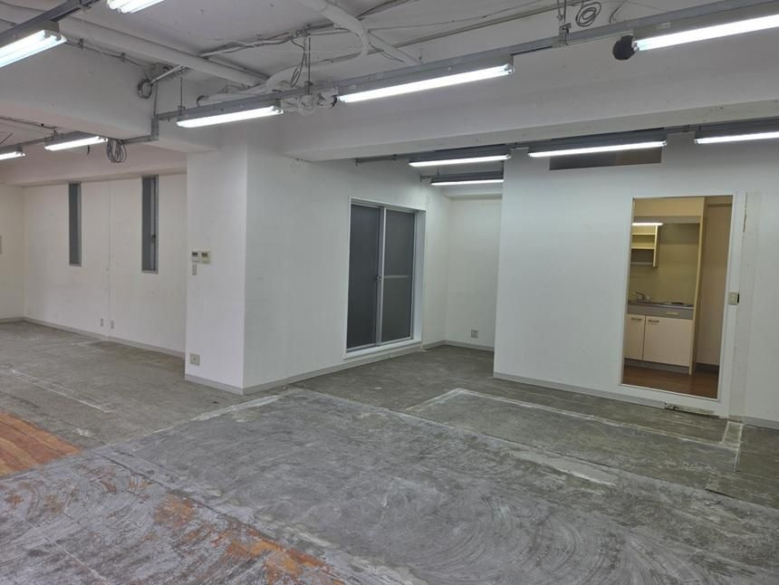 渋谷区上原１丁目の店舗事務所の内装