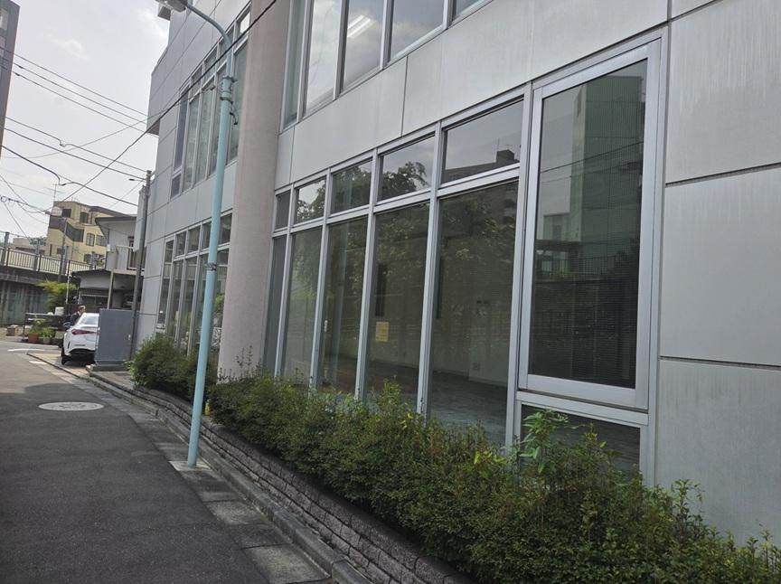 渋谷区上原１丁目の店舗事務所の外観