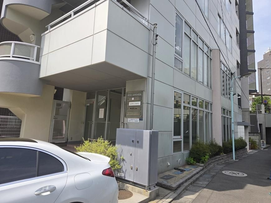 渋谷区上原１丁目の店舗事務所の外観