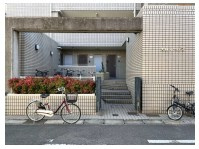 市川市行徳駅前４丁目の賃貸マンションのエントランス
