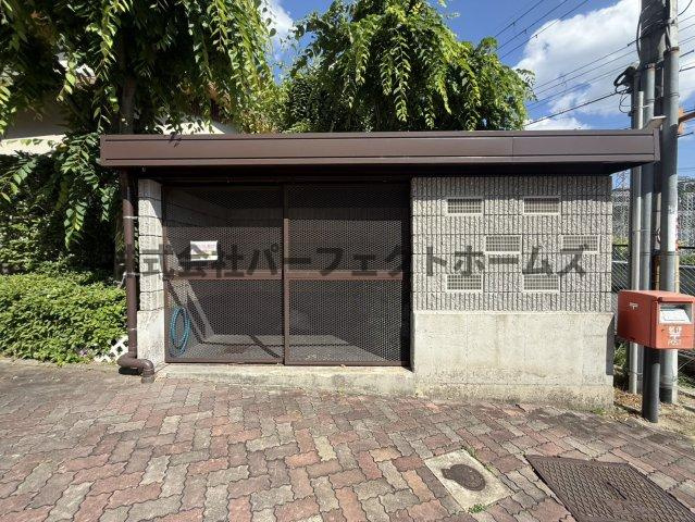 ロイヤルシャトー交野の設備|ゴミステーション！