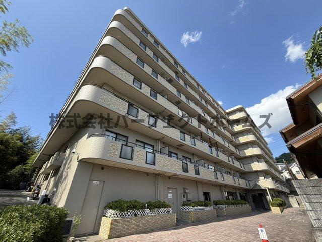ロイヤルシャトー交野の外観|外はこのようになっています