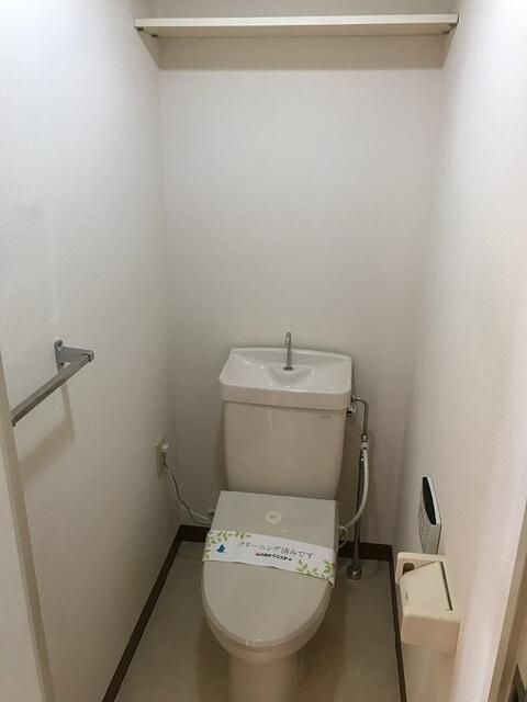 コーポレート小金井梶野通り５号棟のトイレ