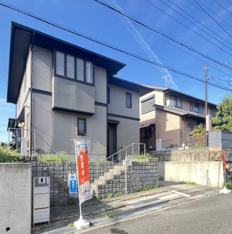 香芝市西真美1丁目の外観|外観もきれいです