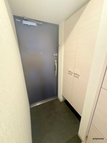 アーバネックス大阪城WEST　仲介手数料無料の玄関