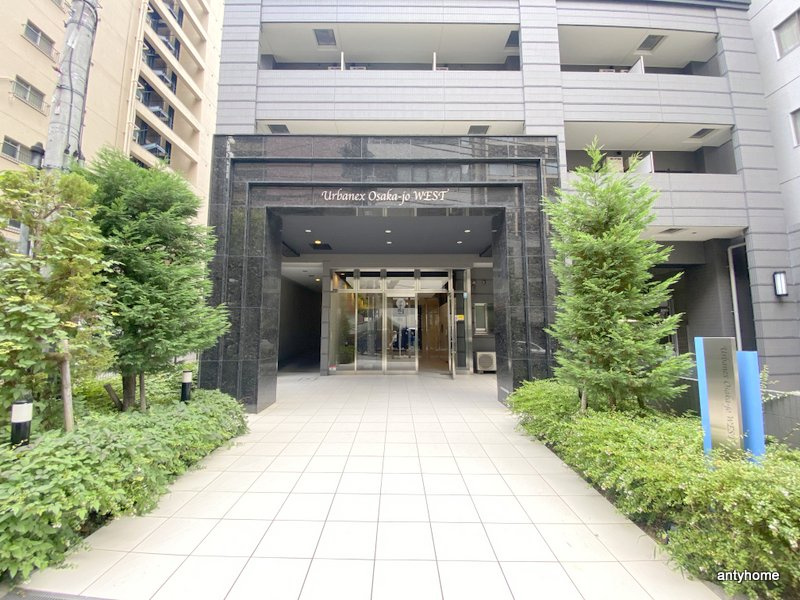 アーバネックス大阪城WEST　仲介手数料無料のエントランス