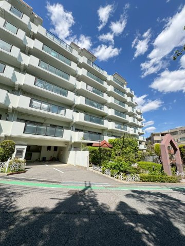 夙川リンデンハイムの外観