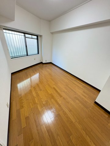 夙川リンデンハイムの洋室