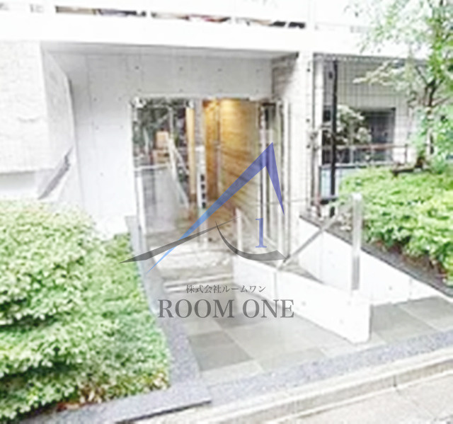 プレール・ドゥーク北新宿Ⅳのエントランス|エントランスです。