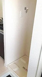 プレール・ドゥーク北新宿Ⅳの設備|洗濯機置き場です。
