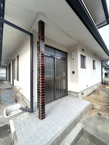 八戸市高州2丁目のその他|玄関の写真です。