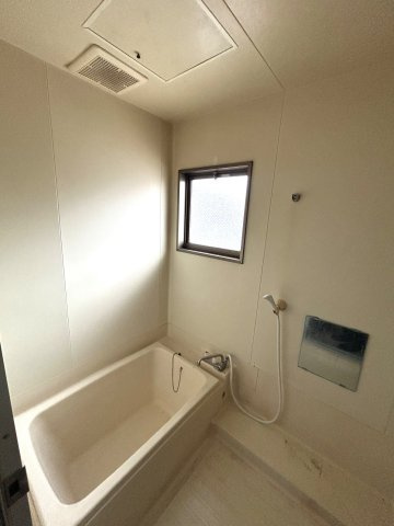 八戸市高州2丁目の浴室
