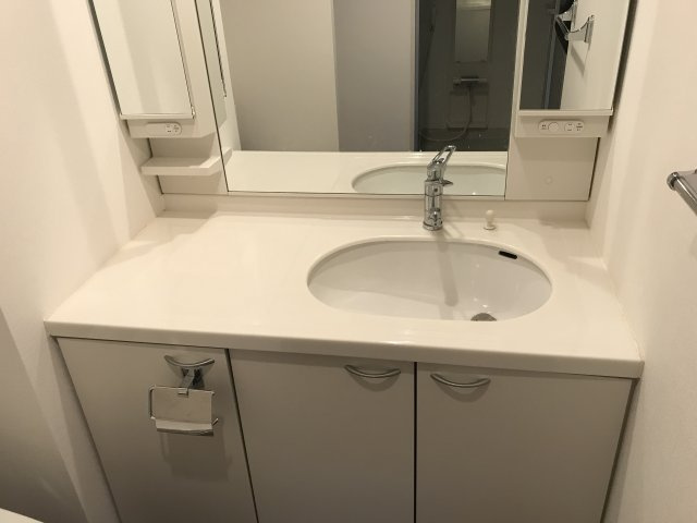 キアーラ御所の独立洗面台