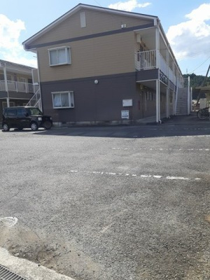 【駐車場】 | ステイタス月隈Ⅱ | 駐車スペースもあります