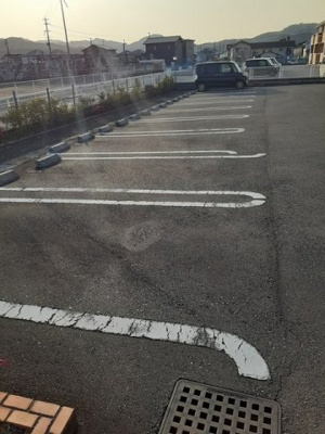 【駐車場】 | アグリティーノⅢ | 駐車場です