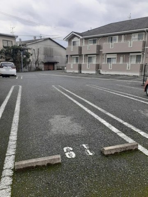 【駐車場】 | オアシスＢ | 駐車場完備です