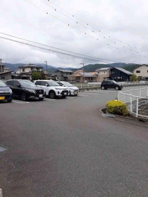 【駐車場】 | ドミールたかくらⅢ・Ａ | 駐車スペースもあります