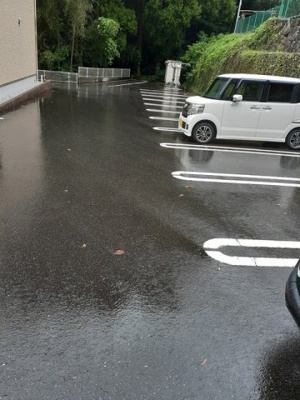【駐車場】 | チェリーハウス | 駐車場完備です