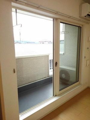 【バルコニー】 | コモド若宮 | バルコニーからの眺めを楽しみながら食事をしませんか