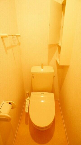 【トイレ】 | アルカンシエル・ベルⅠ | ※同物件、同タイプ、間取り反転のお部屋です