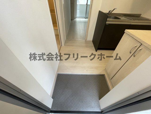 小金井市緑町５丁目のアパートの玄関