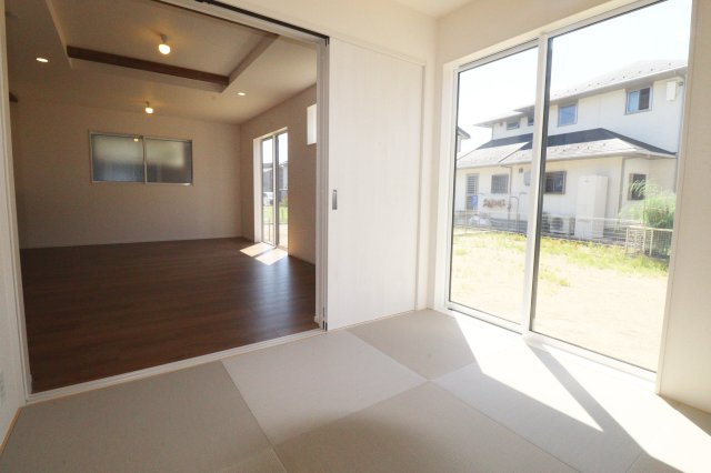 郡山市東原１丁目　　　２号棟　　　富田東小学校、富田中学区の和室
