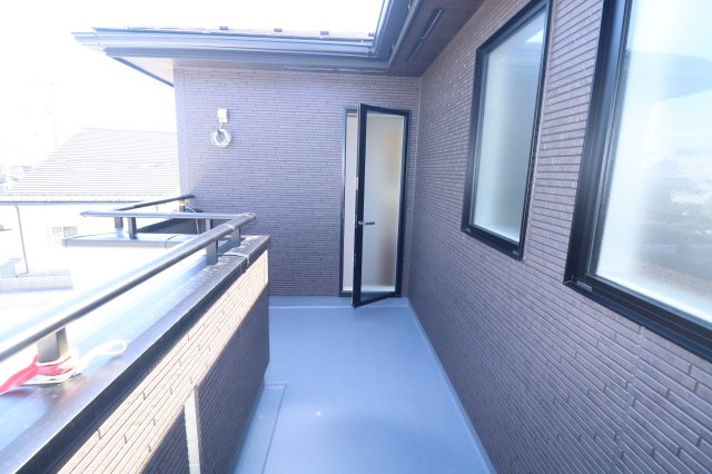 郡山市東原１丁目　　　２号棟　　　富田東小学校、富田中学区のバルコニー|北側バルコニー♪