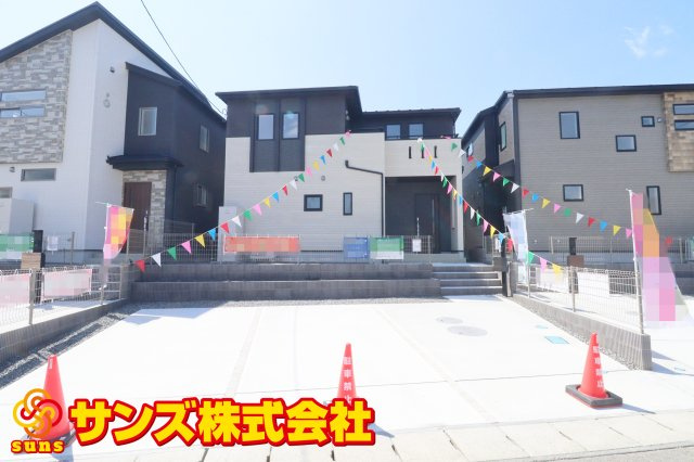 郡山市東原１丁目　　　２号棟　　　富田東小学校、富田中学区の外観|北西側から見た区画全体♪