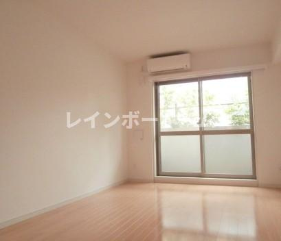 ライジングプレイス上板橋の寝室