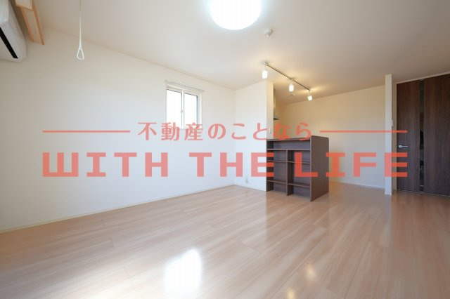 ダンケプロスト【キャッシュバック対象物件】の居間・リビング|使いやすいリビングです