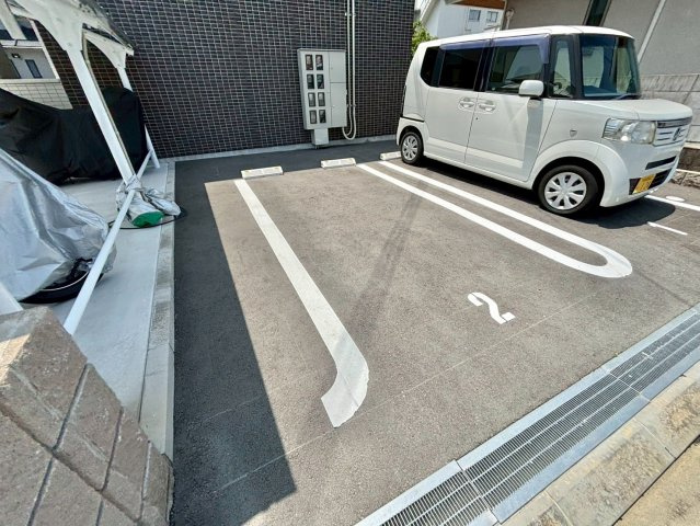 グラン・クレストの駐車場