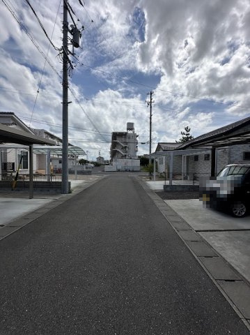 中古住宅　西仙房の前面道路含む現地写真