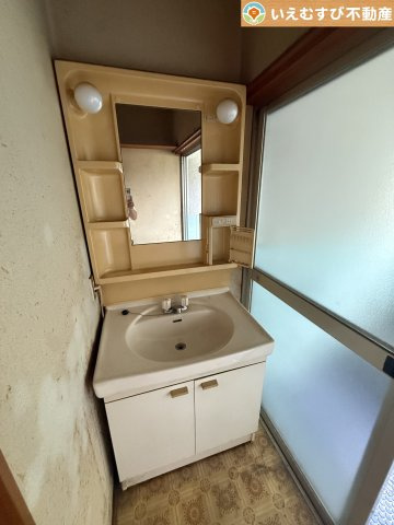 熊谷市押切　中古戸建の独立洗面台