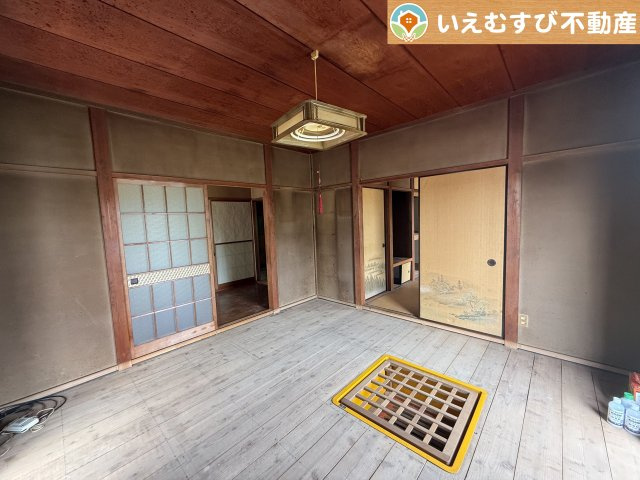 熊谷市押切　中古戸建の居間・リビング