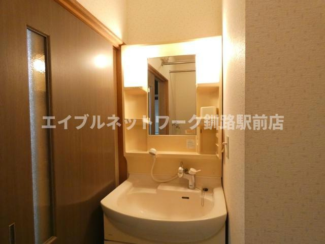 釧路市新栄町のアパートの洗面所