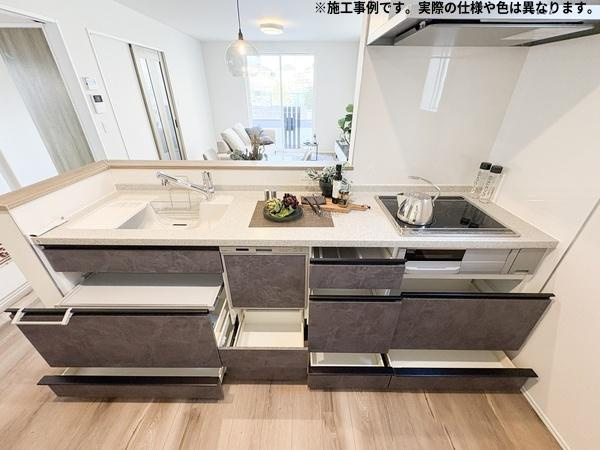 屋山ⅤＷ　新築の内観：施工例|キッチン施工事例写真
※写真はイメージです。実際の向き・仕様とは異なる場合があります。