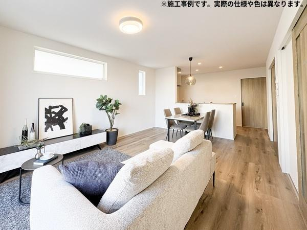 屋山ⅤＷ　新築の内観：施工例|リビング施工事例写真
※写真はイメージです。実際の向き・仕様とは異なる場合があります。