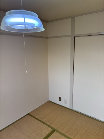 シャトー三愛の和室|和室（約6.0帖）