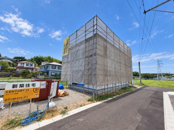 センチュリータウン坂ノ市西ⅢＷ　新築の前面道路含む現地写真|前面道路含む現地(2026年9月撮影)