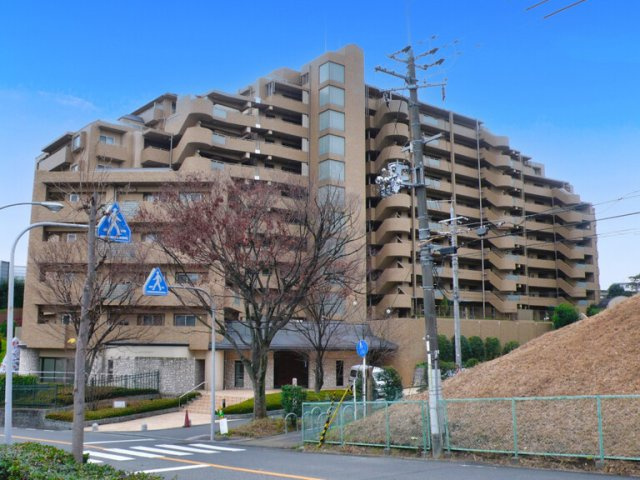 ルネ千里中央 ザ・ローズガーデンの外観