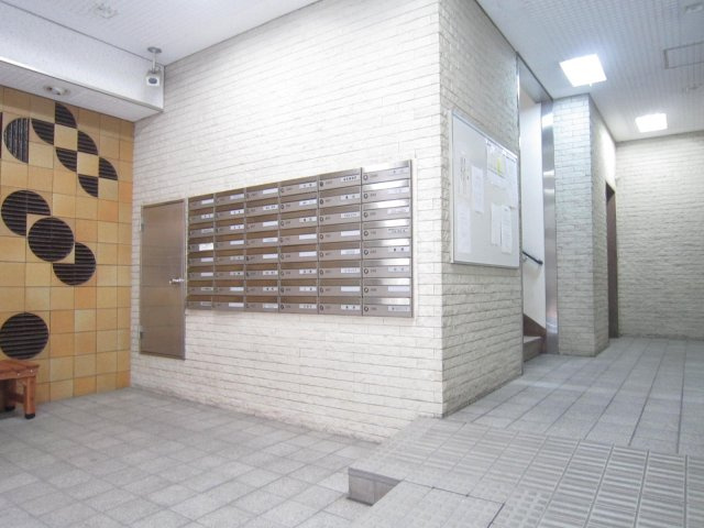 カーサ青葉台のエントランス