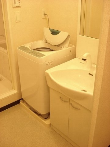 レオネクスト新町の内装|独立洗面台