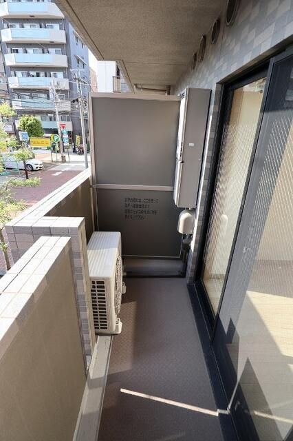 ルーブル川崎上平間のバルコニー