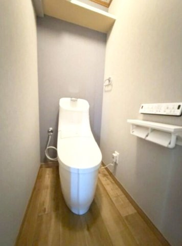 熊本市中央区萩原町の賃貸マンションのトイレ|ゆったりとした空間のトイレです