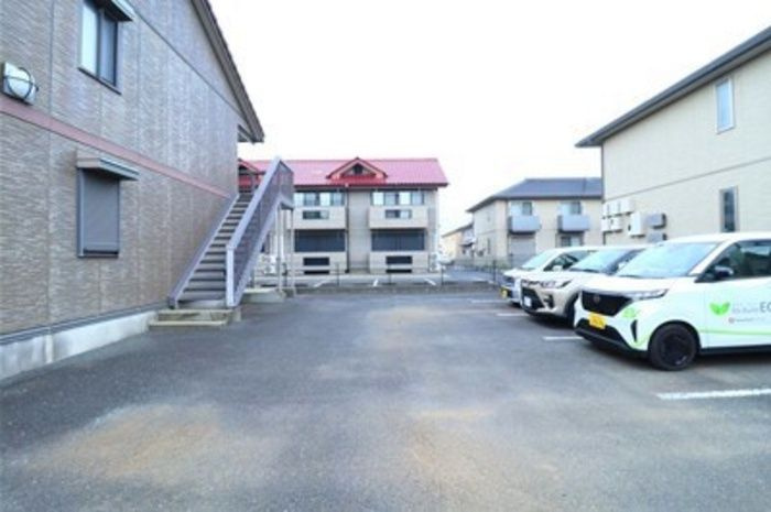 ブライトハイツ　Ⅱの駐車場