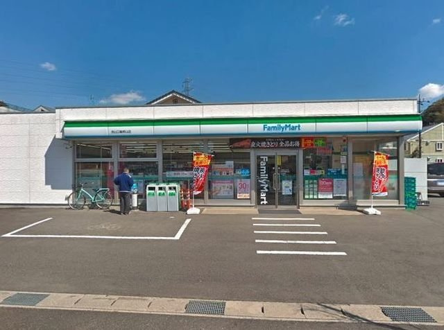 シオンⅢの周辺|ファミリーマートまで300m