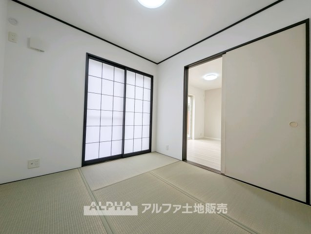 小平市鈴木町１丁目の中古一戸建の和室|日本らしい落ち着いた雰囲気の和室です